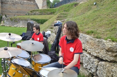 concert dans l'amphithéatre